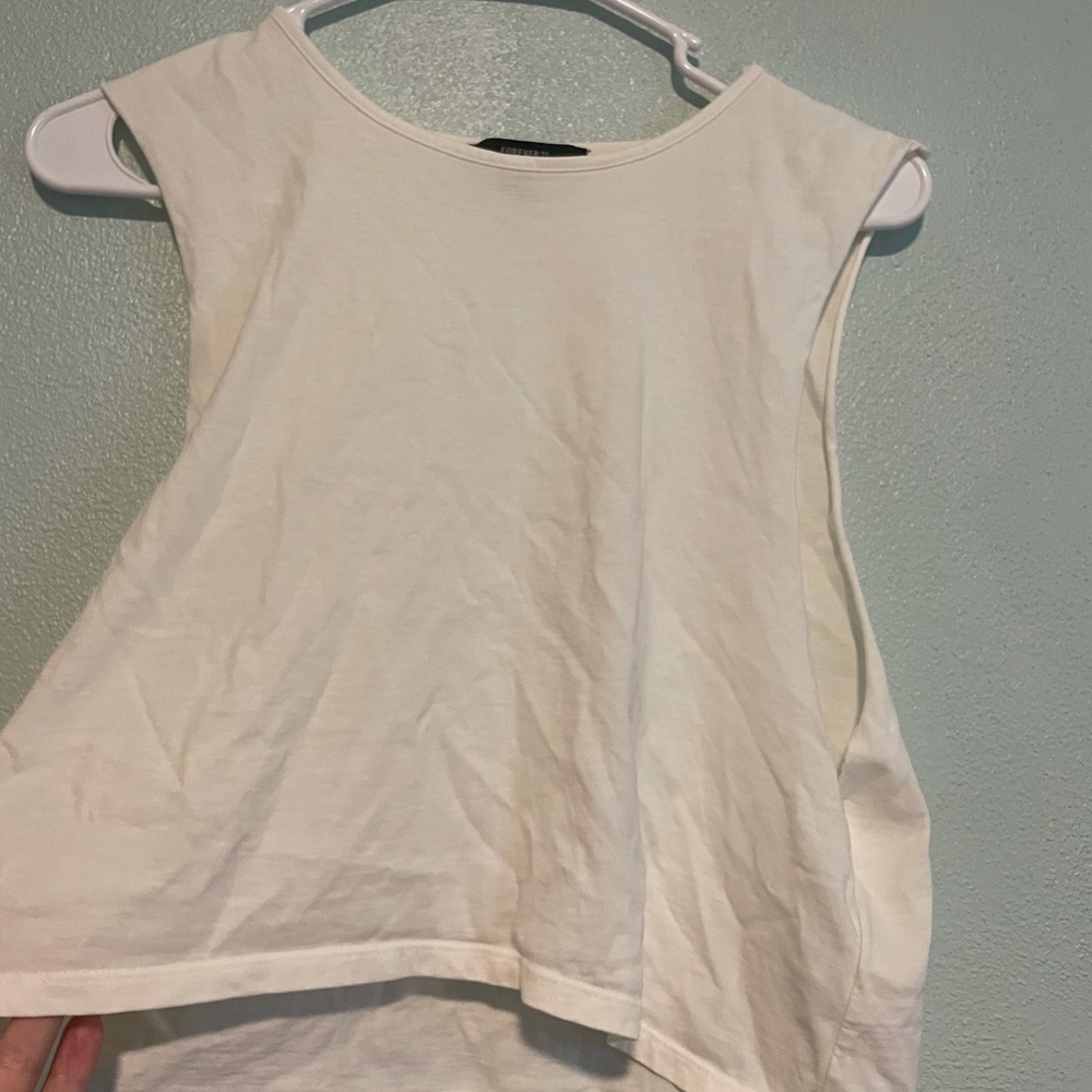 Forever 21 cropped muscle tee